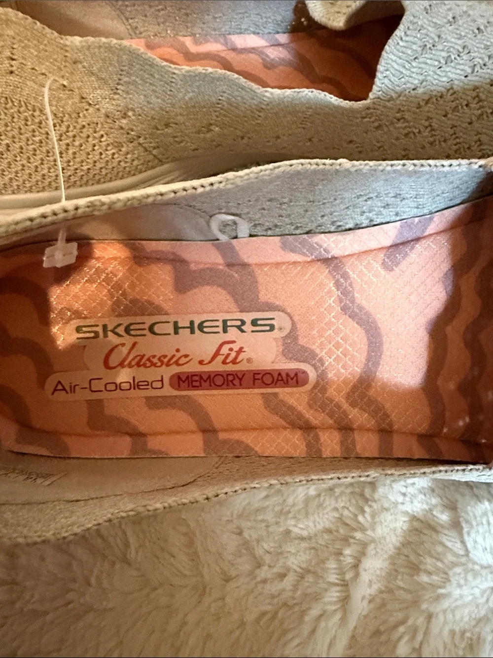 Skechers Classic Fit Women 10 Natural Beige Knit Slip On Shoes 49481 NAT Flat - Picture 2 of 5